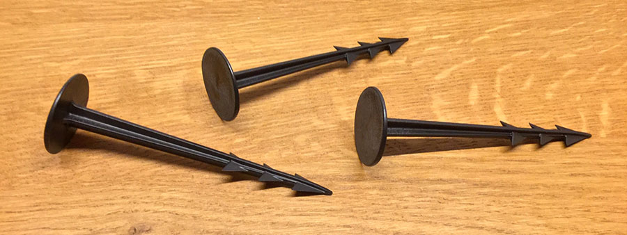 Ground pegs for telescope tripods